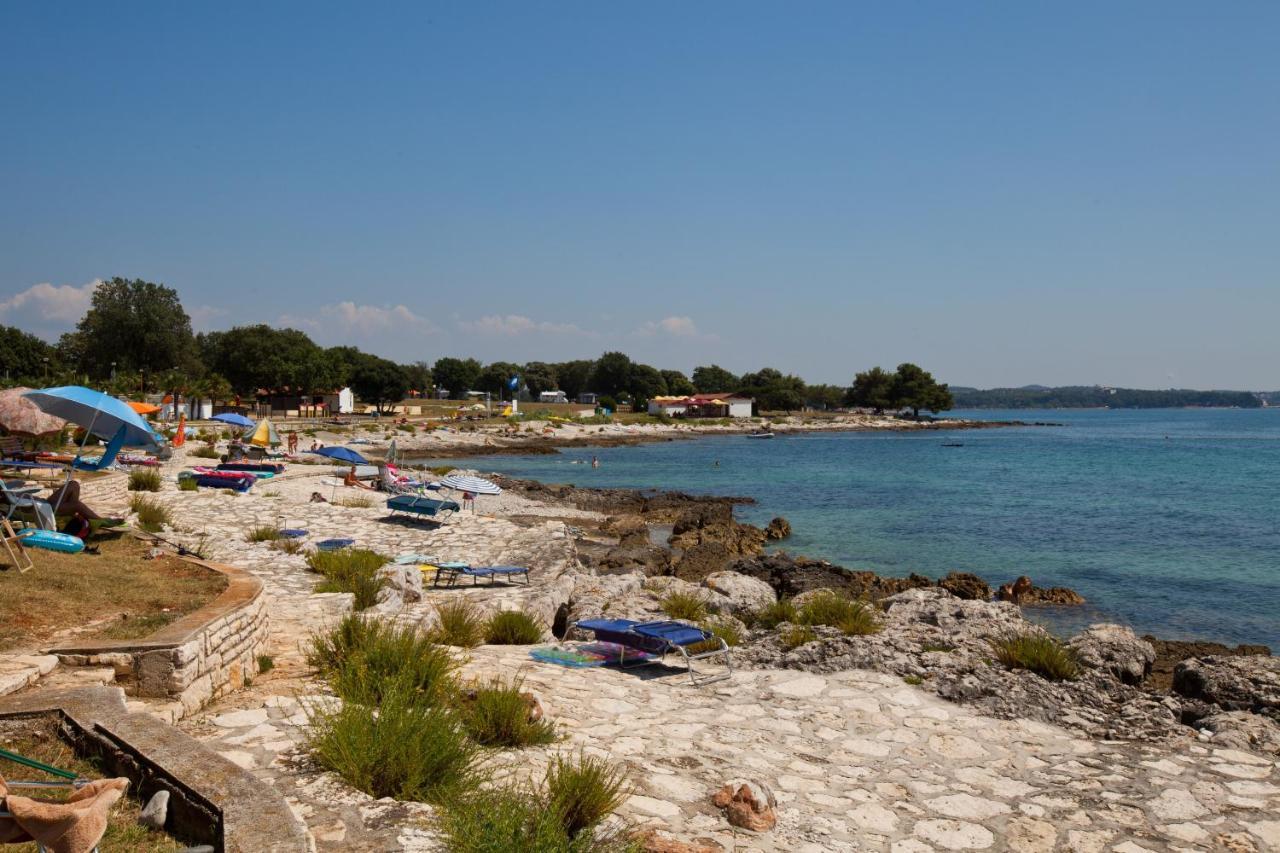 Eurocamp Mobile Homes At Fkk Naturist Campsite Ulika 포레치 외부 사진